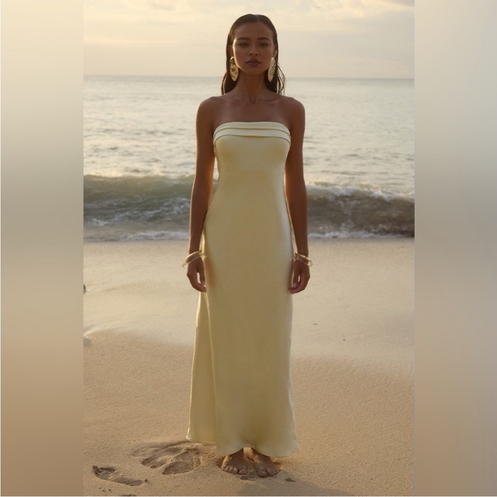 Elegant Yellow Maxi Dress